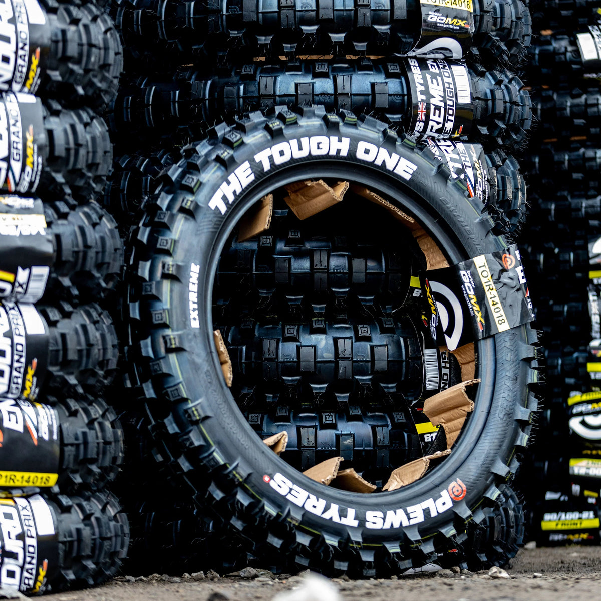 Llanta Plews Tyres EN1 The Tough One Spec A 13mm 140/80-18 Xtreme Trasera
