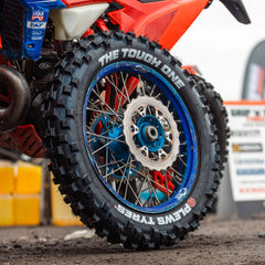 Llanta Plews Tyres EN1 The Tough One Spec A 13mm 140/80-18 Xtreme Trasera